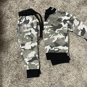 Little Bipsy camo jogger set top 18-24 months, bottom 2-3T